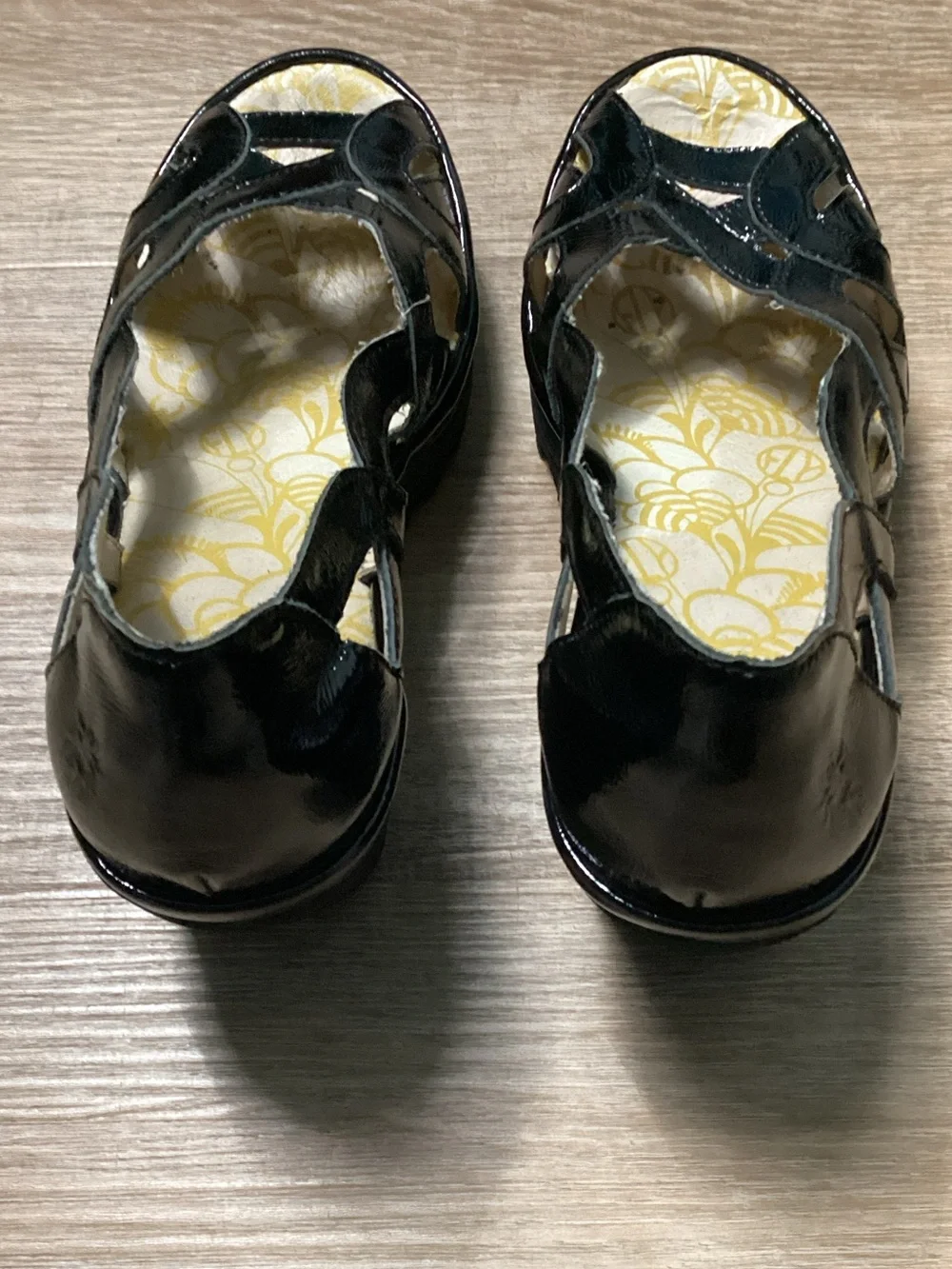 FLY London Black Patent Leather Cutout Open-Toe US 6.5-7 EUR 37 #P50071811 2.5”